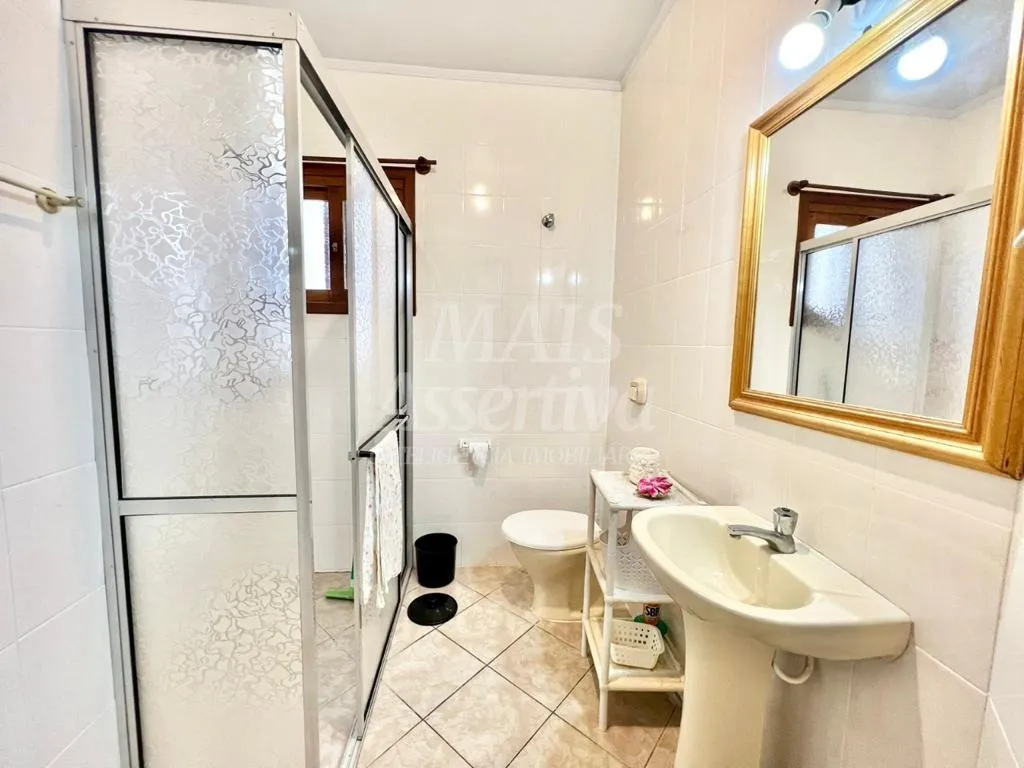 Imagem Sobrado em condominio fechado, Centro de Xangri-Lá - 250 metros do mar