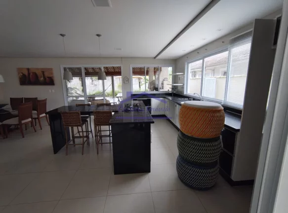 Imagem Casa em condomínio fechado - Alto padrão