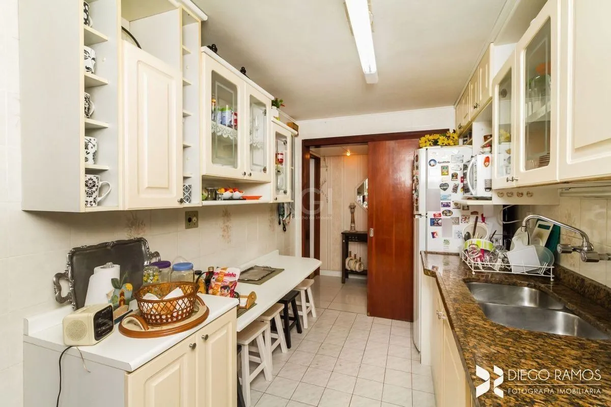 Imagem Apartamento para Venda - 111m², 3 dormitórios, sendo 1 suites, 2 vagas - Menino Deus