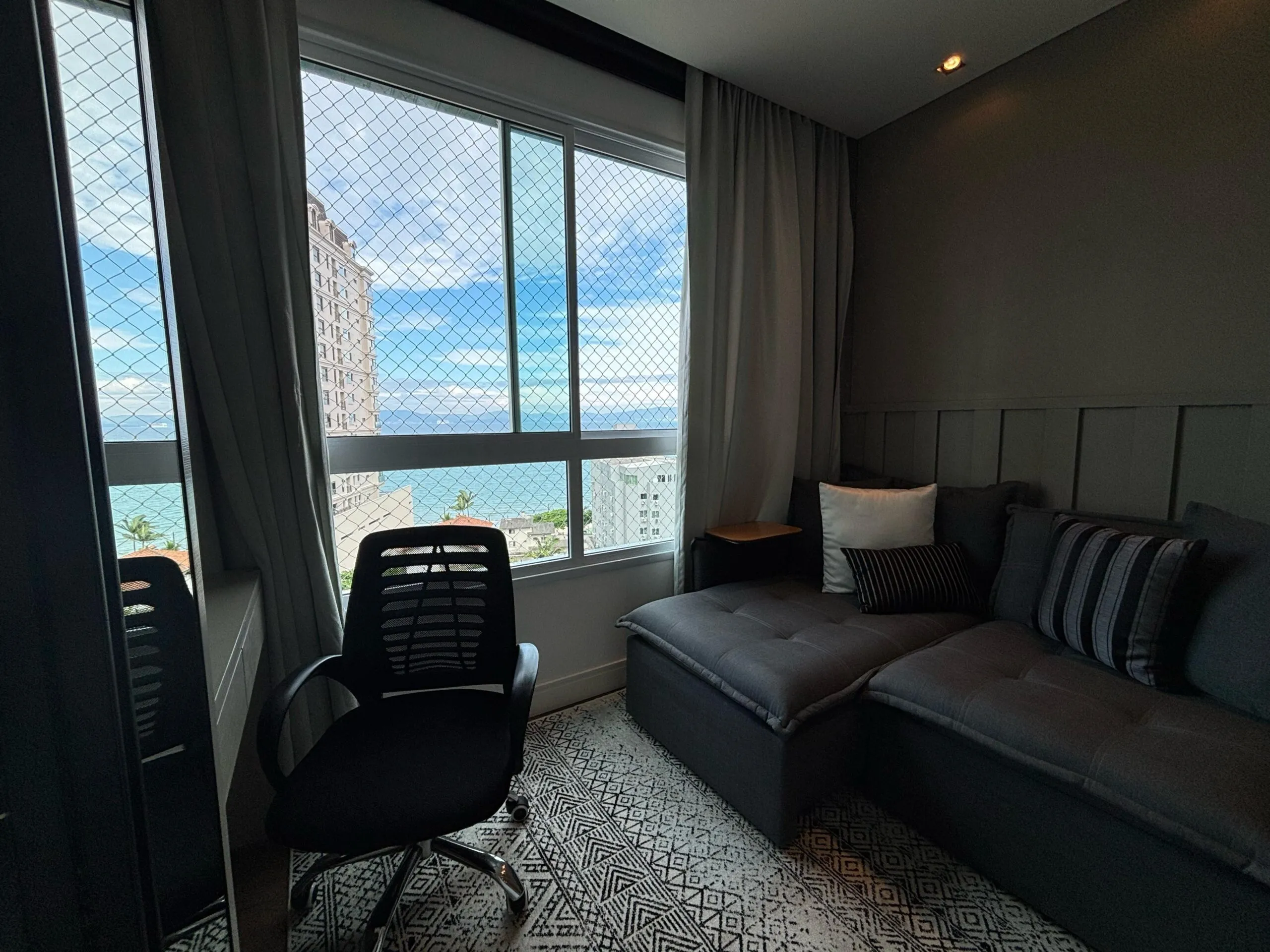 Imagem Apartamento com vista para o mar à venda com 105m2 por R$ 1.800.000,00