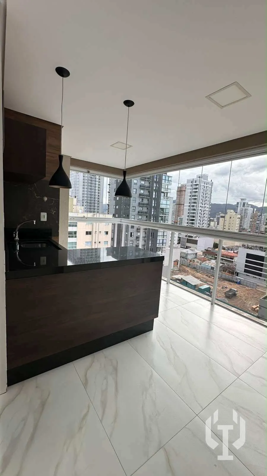 Imagem Apartamento para alugar, no Garden House em Itapema, Meia praia, com 3 quartos, 110m2