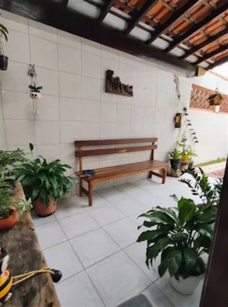 Imagem Casa com 4 dormitórios à venda, 180 m² por R$ 650.000,00 - Tupi - Praia Grande/SP