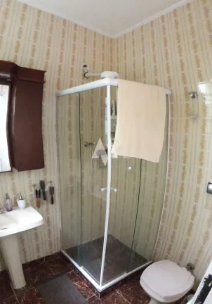 Imagem Casa à Venda no Centro de São Vicente– 307,73m², 4 Quartos, 1 Suíte, 4 Banheiros e Área de Festas