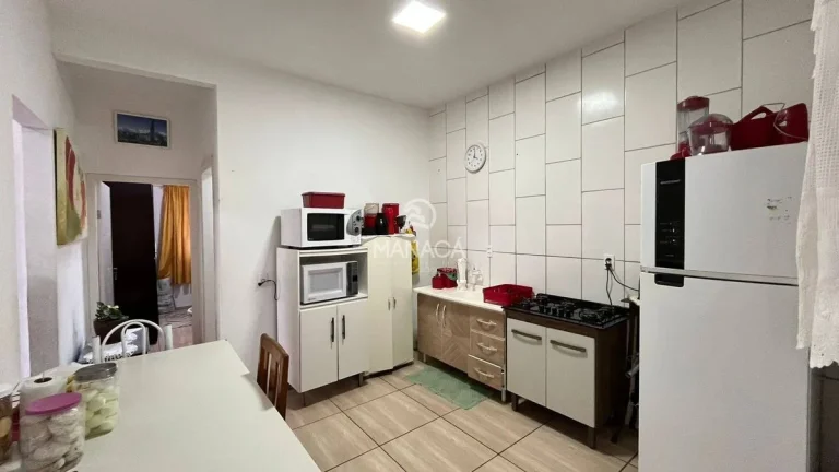 Imagem Casa Escriturada com 2 Quartos e Terreno Amplo