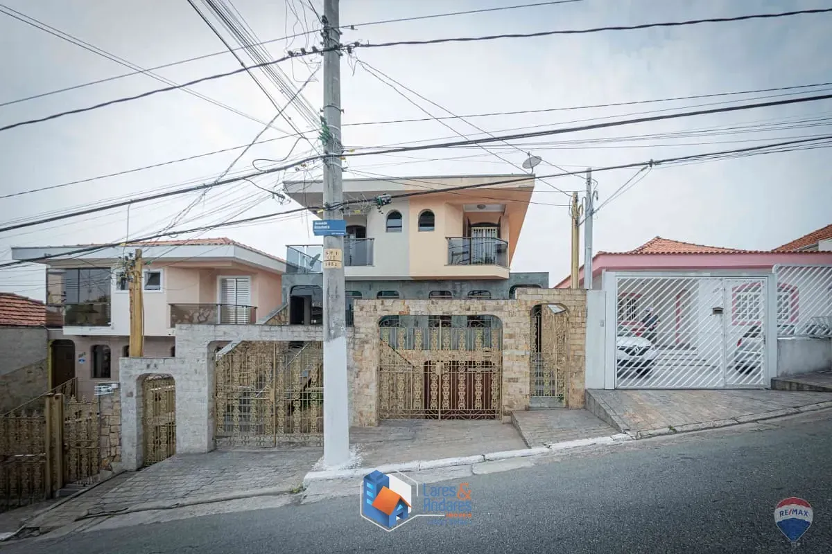 Foto do imóvel Sobrado para venda em Vila Gustavo com 3 quartos, sendo 1 suíte, 173m² em Avenida Boschetti