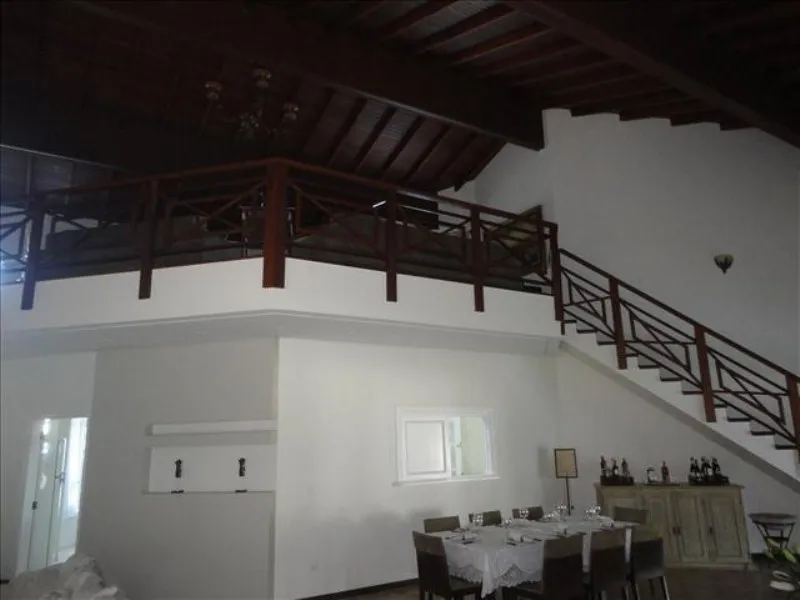 Imagem Casa Exclusiva no Cond. Residencial City Castelo com 680M²