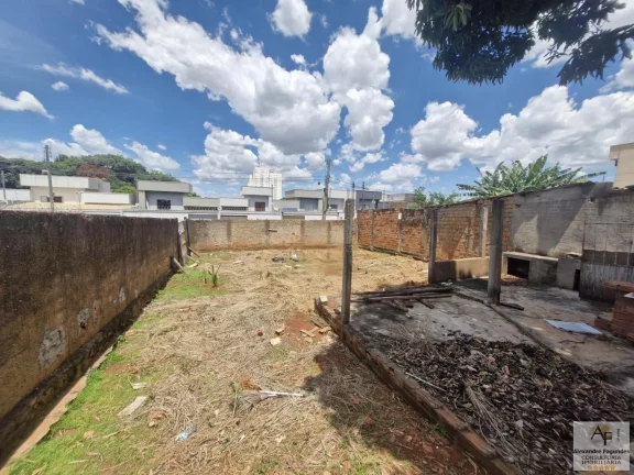 Imagem Lote para Venda em Goiânia, Vila Regina