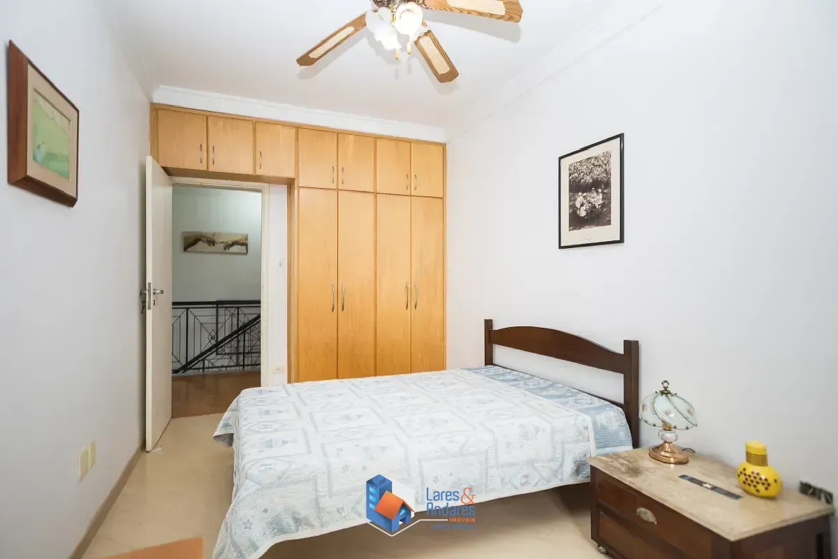 Imagem Casa para venda em Campo Belo com 3 quartos, sendo 1 suíte, 220m²