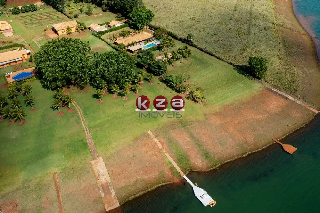 Imagem Imperdível casa de luxo à venda em Avaré-SP, Parque São Jorge: 4 quartos, 4 suítes, 4 salas, 6 banheiros, 20 vagas, 830m²!