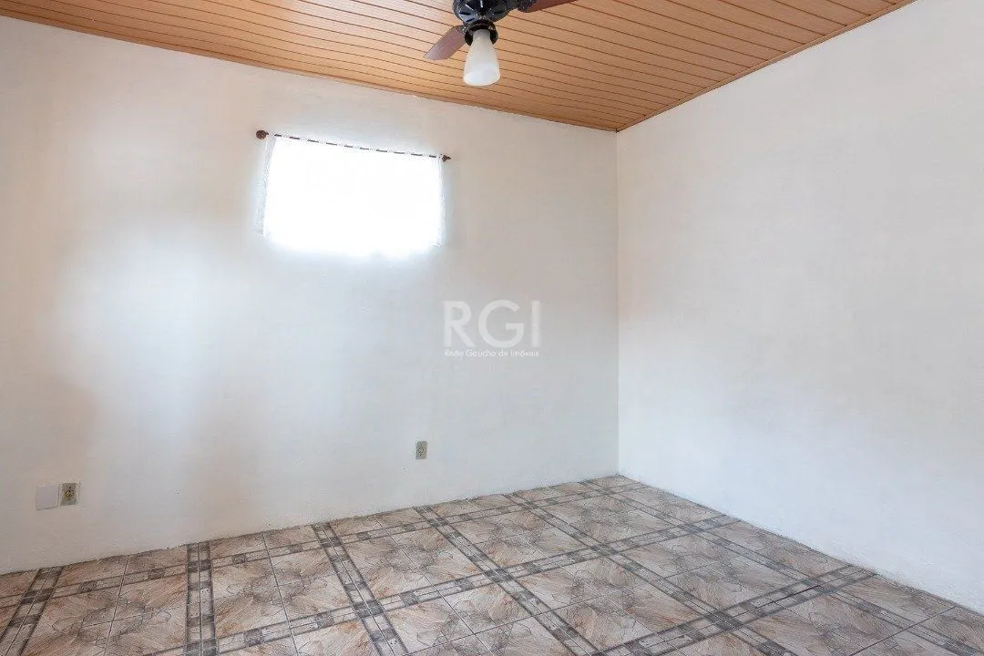 Imagem Casa para Venda - 50m², 2 dormitórios, 1 vaga - Cavalhada