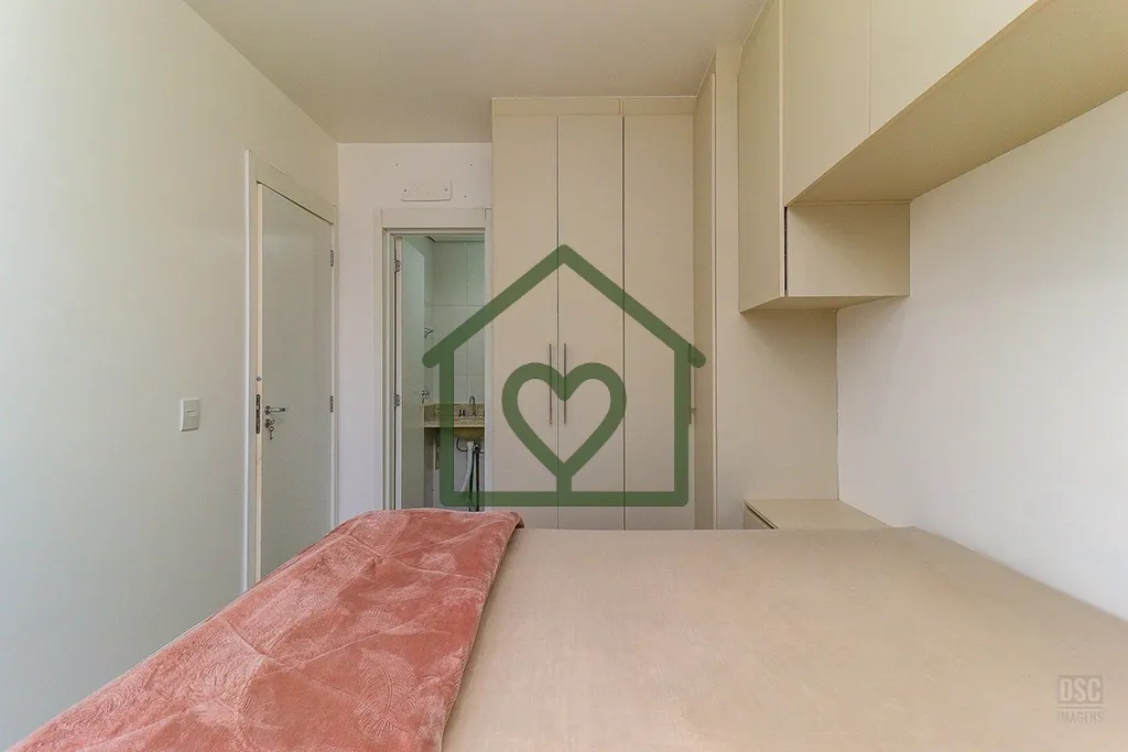 Imagem O apartamento estÃ¡ desocupado, tem privacidade nas janelas. SÃ£o 2 dormitÃ³rios, sendo um deles suÃ...