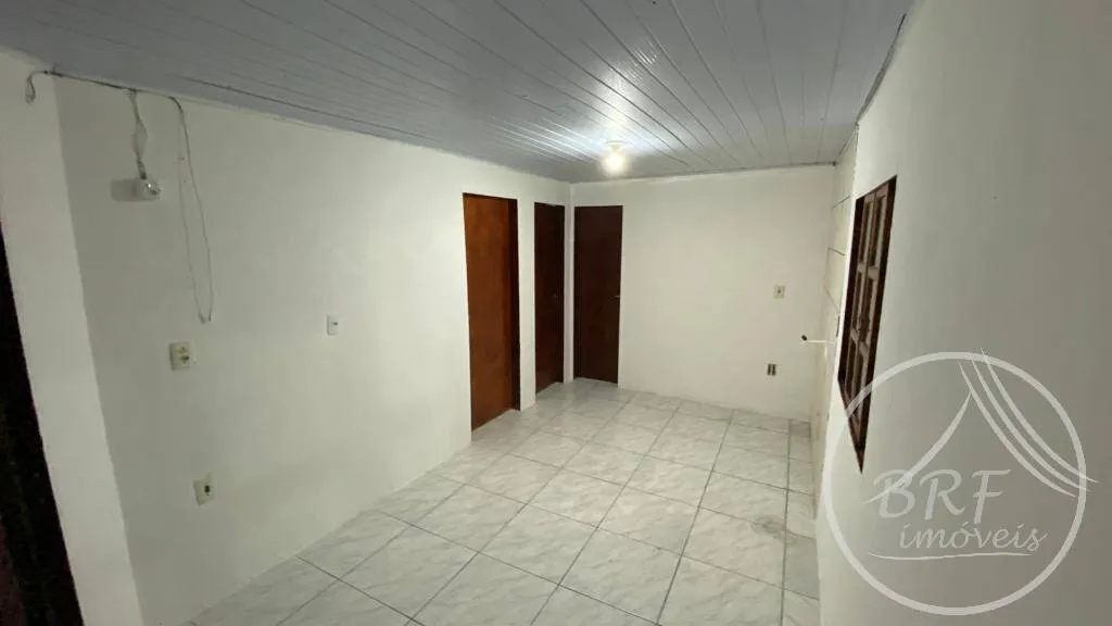 Imagem Oportunidade p/ Investidor Terreno c/3 Casas +1 Kitinet-Serraria, S.José SC