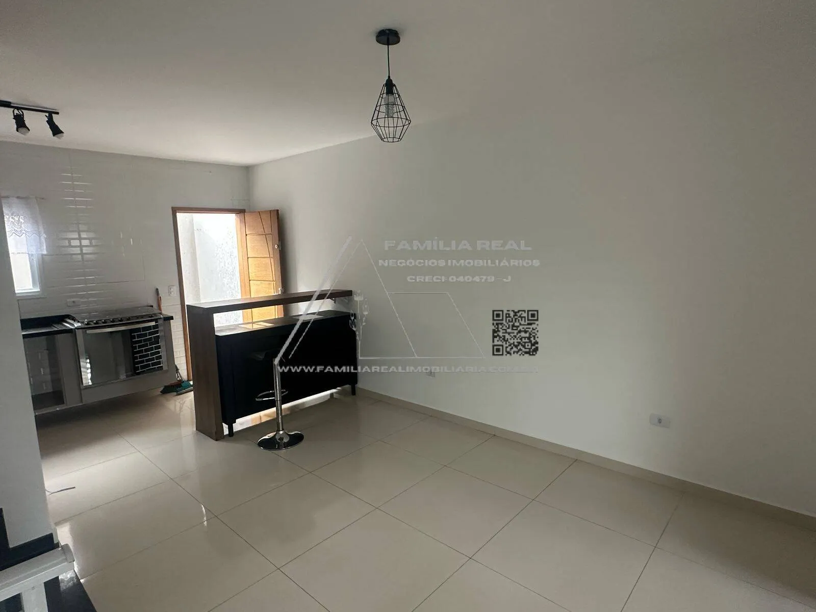 Imagem Sobrado Residencial, à Venda, no Parque Sevilha, na Vila Prudente, com 03 Dormitórios, sendo 01 Suítes, com 04 Vagas de Garagem