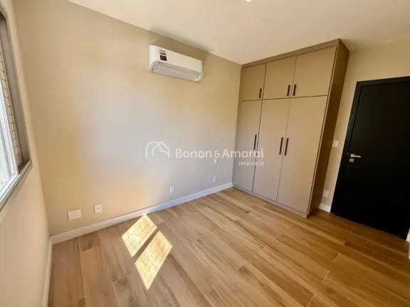 Imagem Excelente oportunidade no Cambuí! 
Apartamento com 100m² de área útil, totalmente reformado e pr...