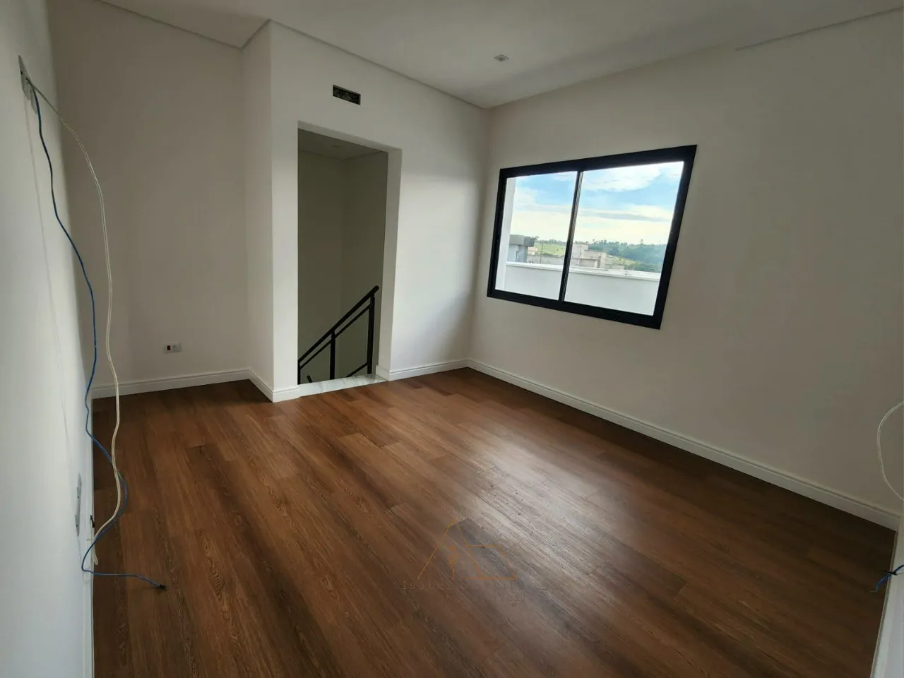 Imagem Imóvel de Luxo à Venda em Salto-SP: Casa com 3 Suítes, 4 Vagas e 265,50m² no Residencial Central Parque