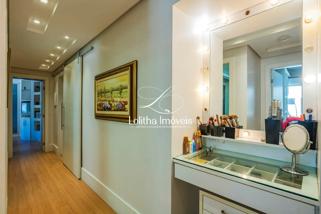 Imagem APARTAMENTO COM 4 QUARTOS, SENDO 2 SUÍTES DE ALTO PADRÃO À VENDA NO CENTRO DE FLORIANÓPOLIS/SC