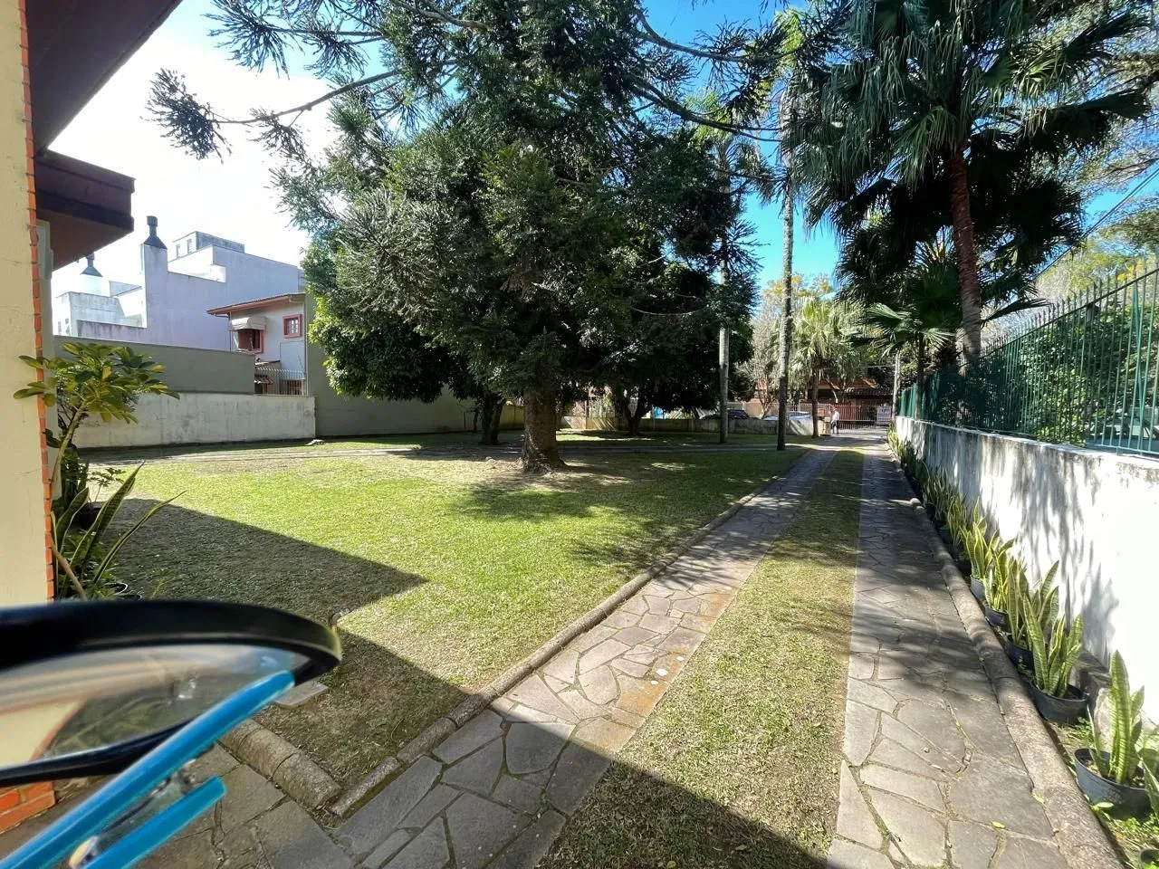 Imagem Terreno à Venda - Bairro Tristeza, Porto Alegre/RS, 1.870 m² de área total!