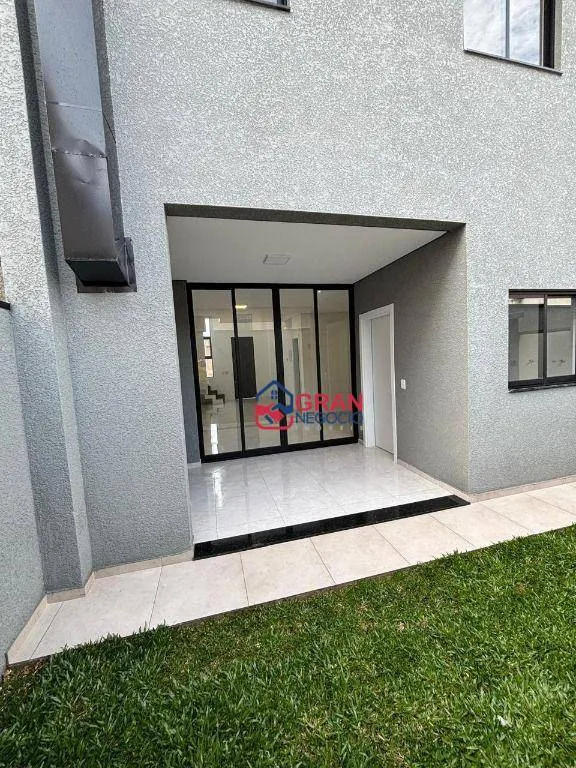 Imagem Casa de alto padrão no Condomínio, em São José dos Pinhais