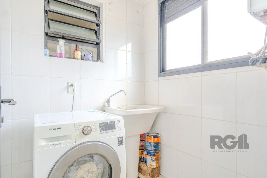 Imagem Cobertura Horizontal, 3 quartos, 1 suite, piscina, condominio com infra, 2 vagas - Bairro Tristeza