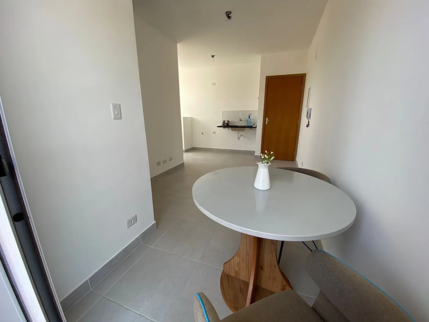 Imagem Apartamento à venda 2 dormitórios com sacada e vista privilegiada para a Serra, Feital, Pindamonhangaba, SP