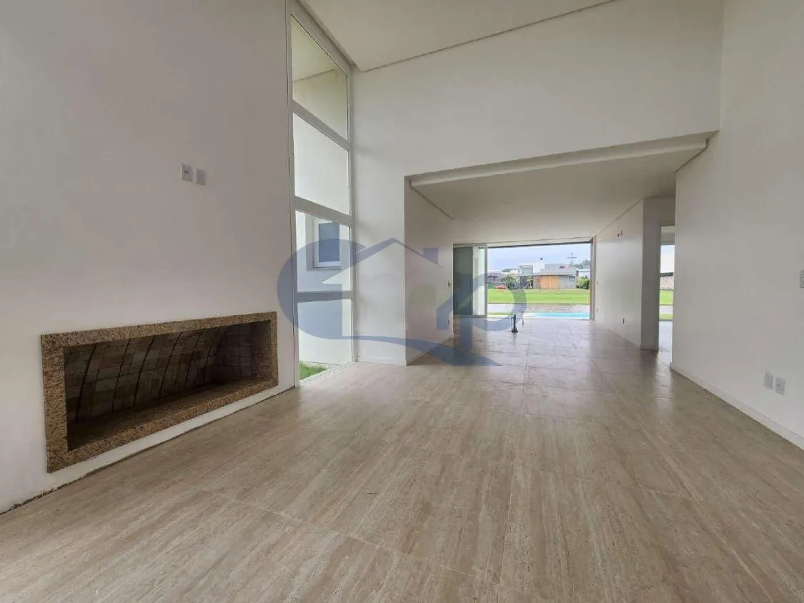 Imagem Casa a venda com 4 suites no Engenho Velho em Torres/RS
