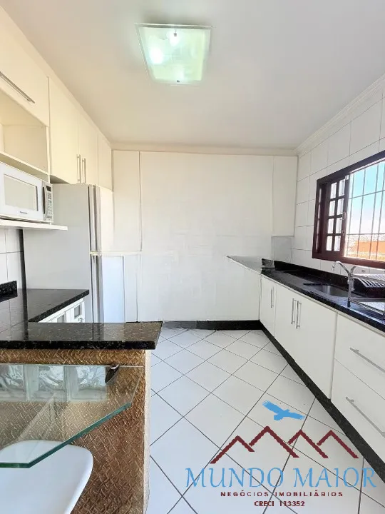 Imagem OPORTUNIDADE ÚNICA! SOBRADO 280M² PRONTO PARA MORAR - 3 SUÍTES + ESCRITÓRIO