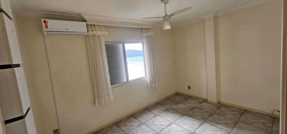 Imagem APARTAMENTO A VENDA NA AVENIDA ATLÂNTICA NA REGIÃO CENTRAL COM SACADA PANORÂMICA