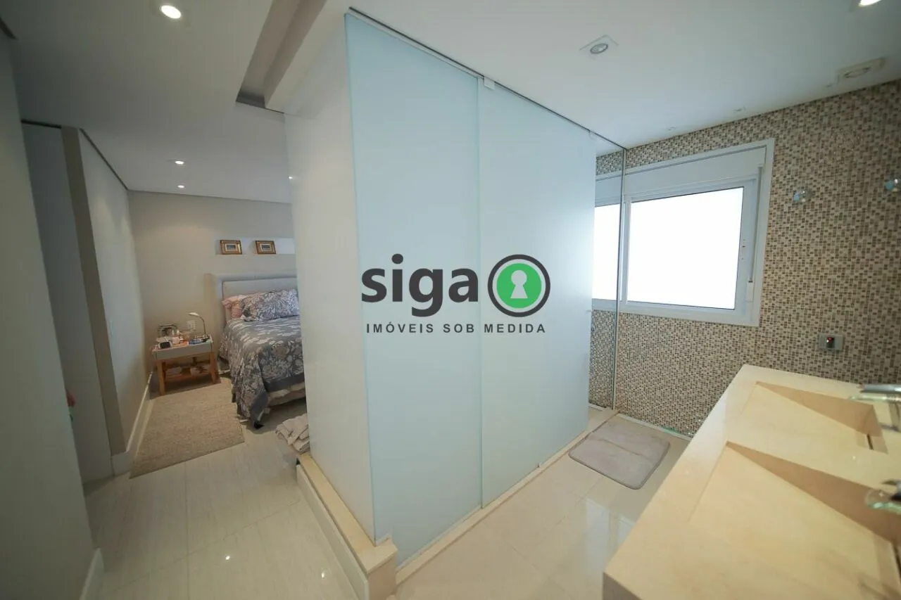 Imagem Cobertura para venda ou locação com 3 suites, 3 vagas, 250m2, na Vila Andrade.