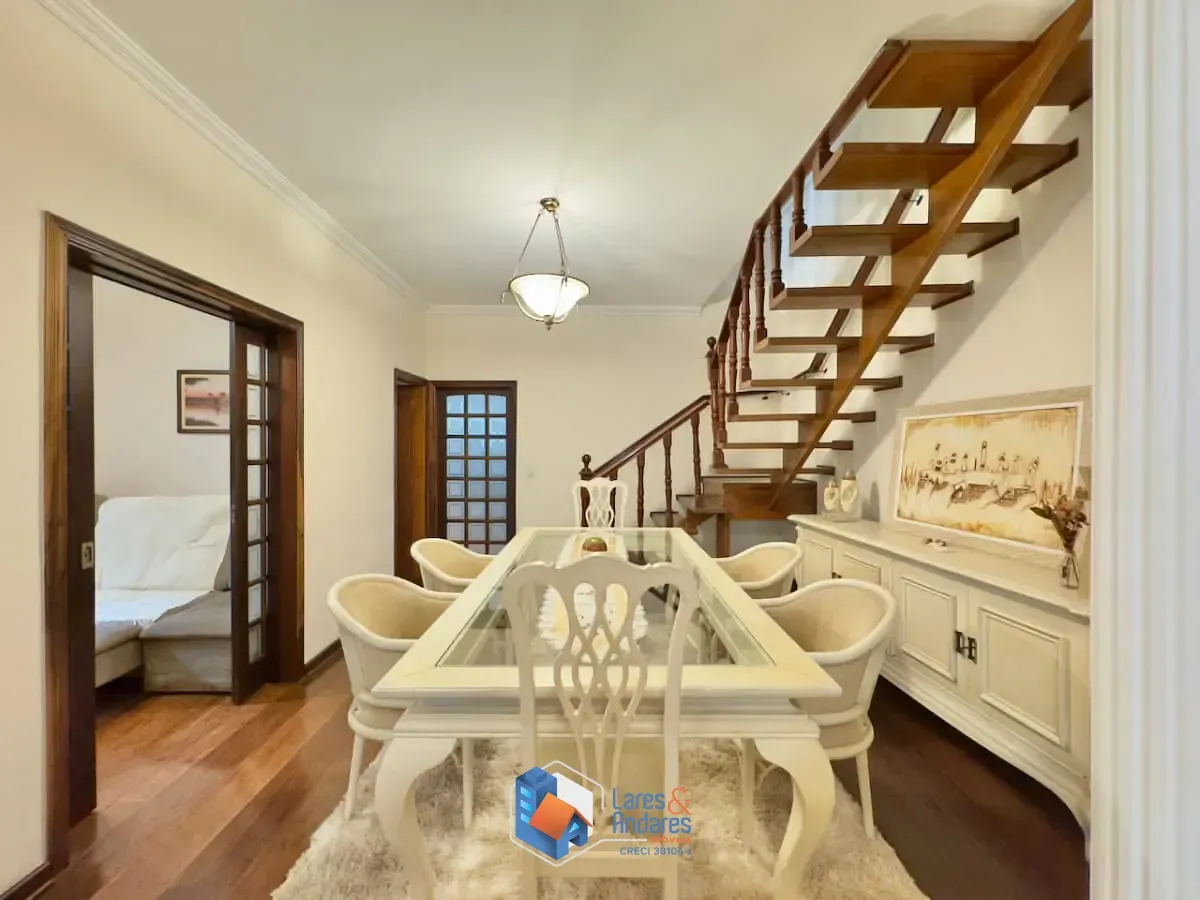 Imagem Sobrado para venda em Vila Constançia com 3 quartos, sendo 1 suíte, 300m²
