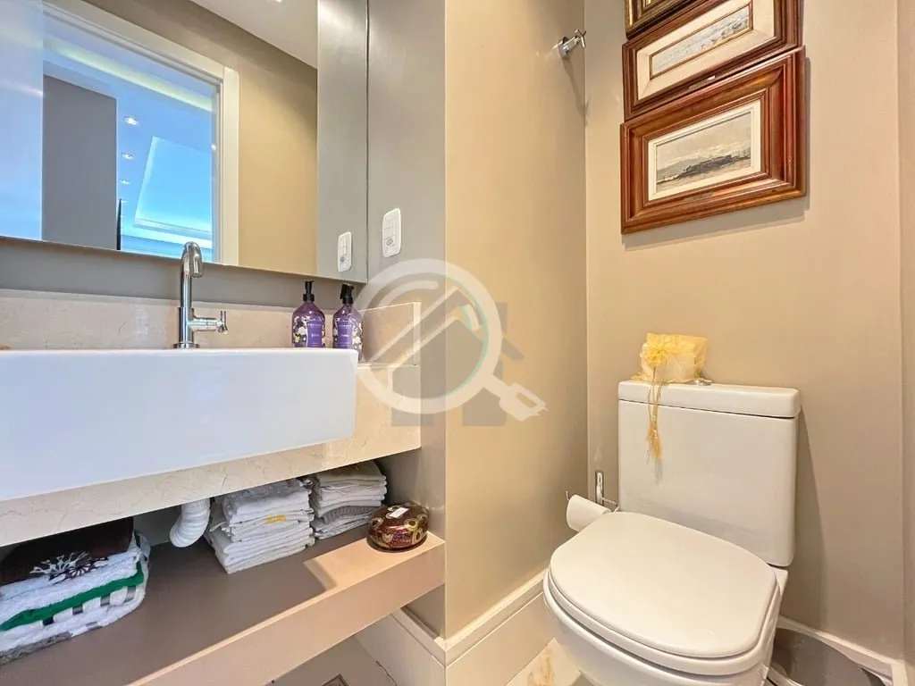 Imagem Apartamento de 170 m², mobiliado e decorado, 3 suítes e 3 vagas no bairro Petrópolis. Imóvel pos...