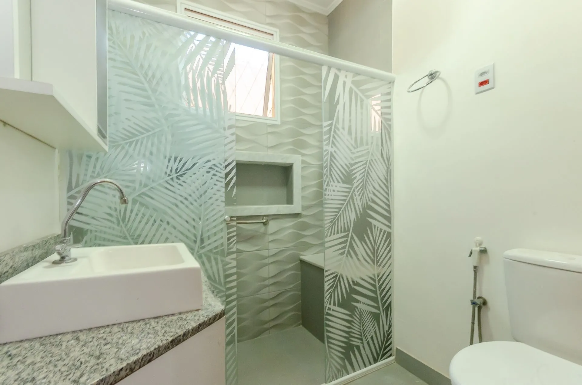 Imagem Casa a venda no bairro São José com 3 dormitórios e amplo pátio