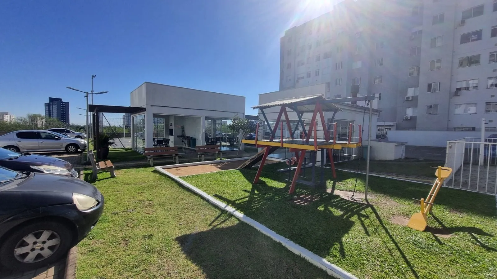 Imagem Apartamento com 02 quartos e 01 vaga fixa no Bairro Morro Santana