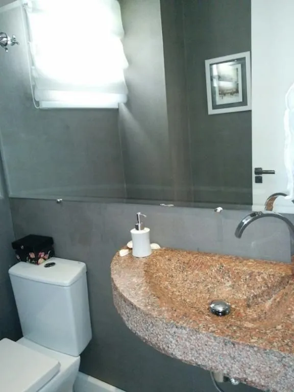 Imagem Casa para Venda - 217m², 3 dormitórios, sendo 1 suites, 3 vagas - Teresópolis
