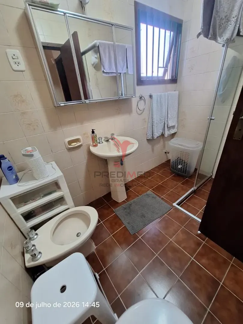 Imagem SOBRADO IMPERDIVEL, LOCALIZADO NA ZONA DO PORTO,em Pelotas ,PRONTO PARA MORAR