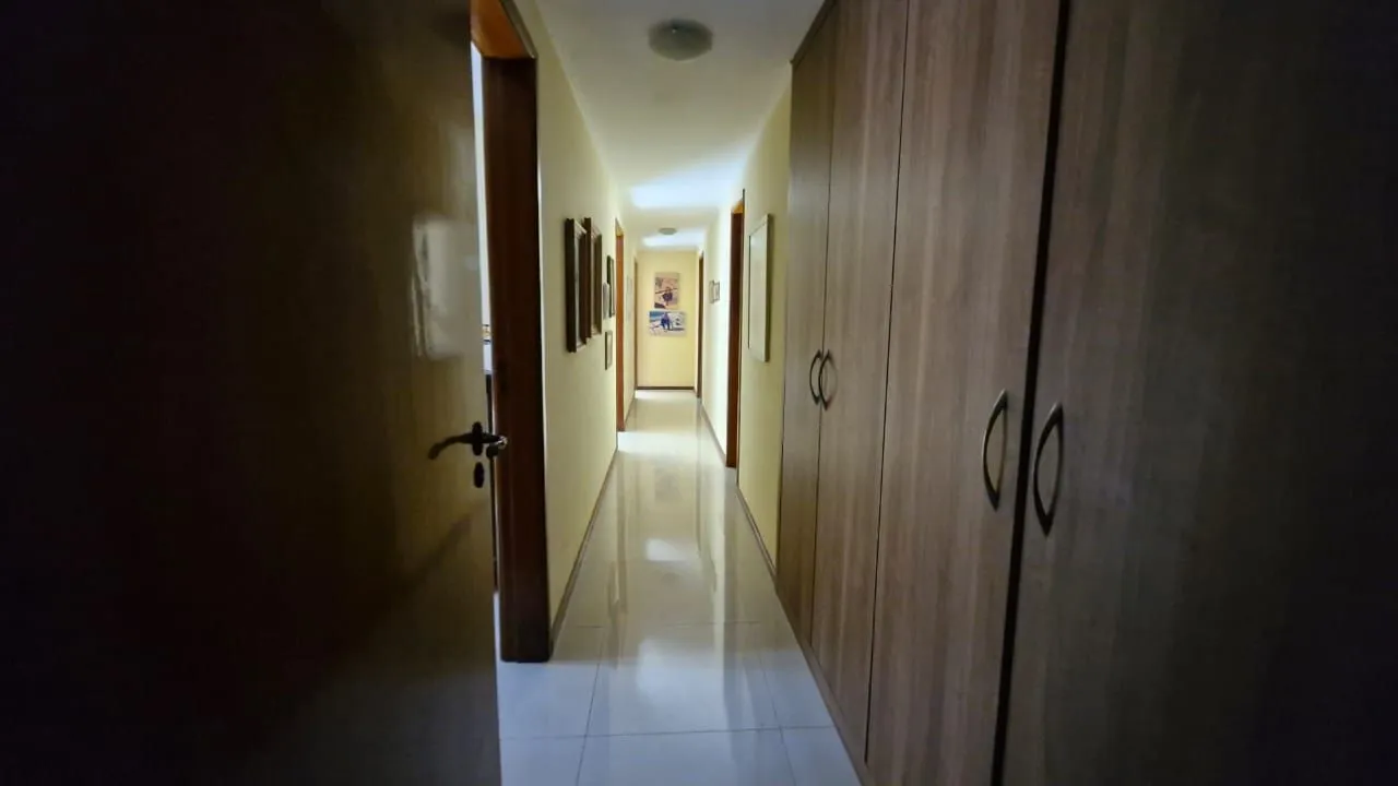 Imagem Casa de Cinema na Glória, com 500m² de área privada, 3 dormitórios, piscina, horta, lareira, elevador, gradeada 4 garagens