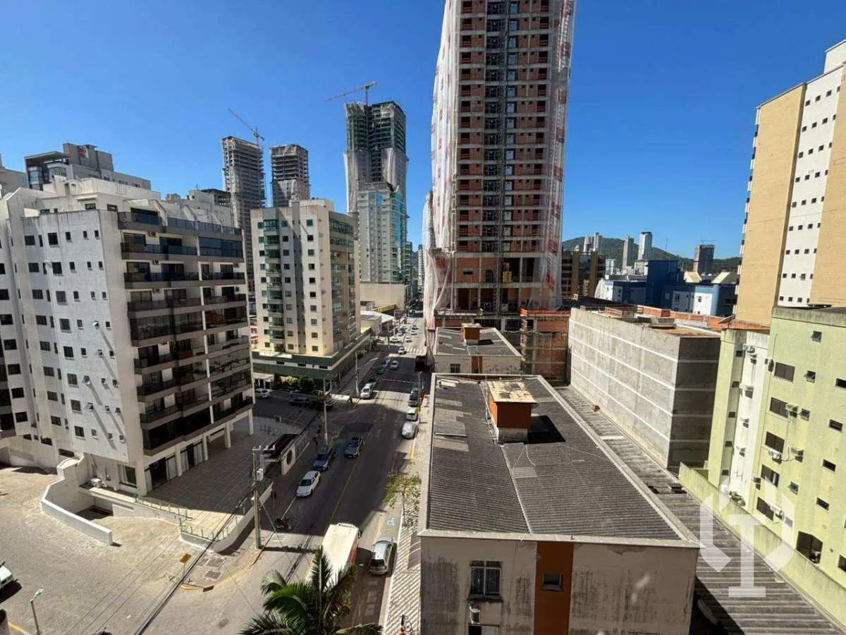 Imagem APTO NO CENTRO DE ITAPEMA COM 3 SUITES, MOBILIADO NA QUADRA DO MAR