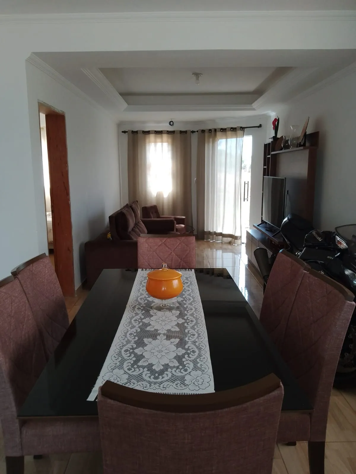 Imagem LINDA CASA COM TERRENO DE 1300M² !!