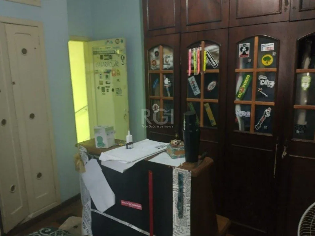 Imagem Casa para Venda - 220m², 3 dormitórios, 4 vagas - Teresópolis