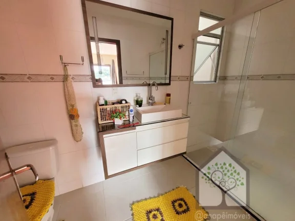 Imagem Casa ampla à venda próxima à Beira-Mar