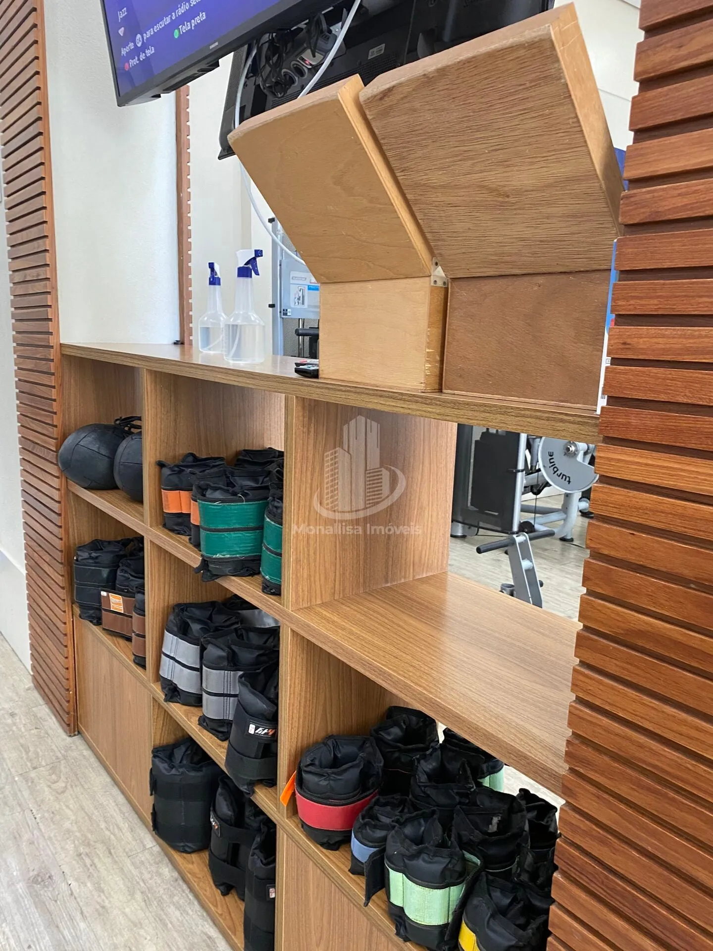 Imagem Sala comercial mobiliada com vaga na Barra da Tijuca
