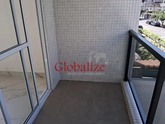 Imagem Casa Sobreposta Alta em Santos no bairro do Embaré próximo a Aparecida com piscina por R$ 1.450.000,00.