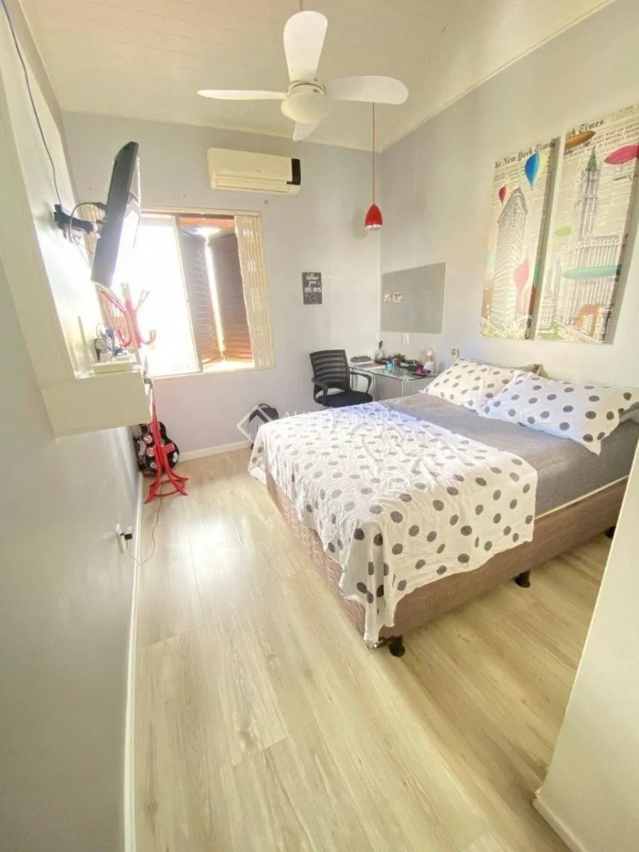 Imagem Casa em Condomínio, 3 quartos- Manoel Lopes Meirelles - Jardim Sabara