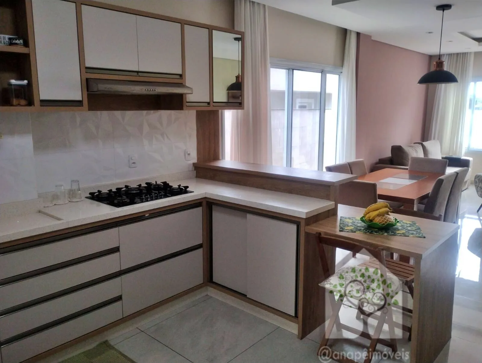 Imagem Casa 3 Quartos com 2 Suítes no Carianos, Florianópolis