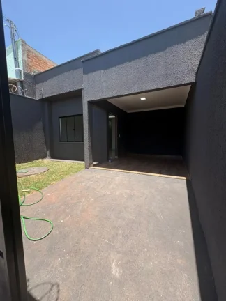 Casa De 2/4 C Suite Na Vila Izabel Em Goianira