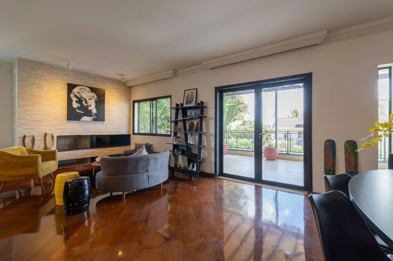Imagem Casa de Luxo Modernizada em Alphaville ? Privacidade, Conforto e Sustentabilidade