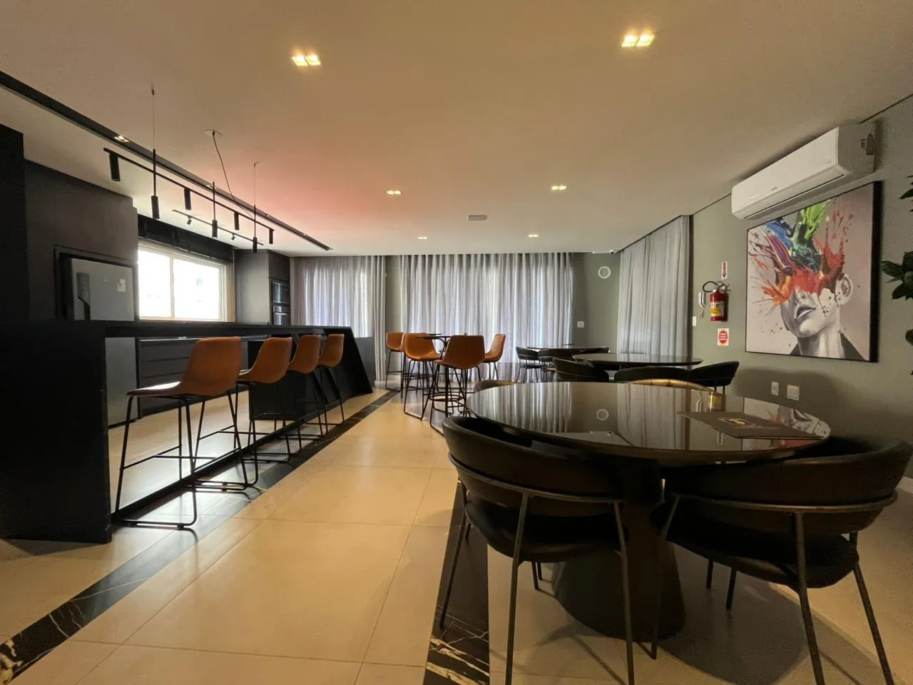 Imagem Apartamento com vista para o mar à venda com 68m2 por R$ 996.600,00