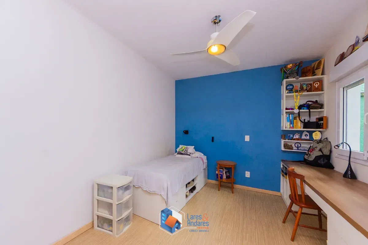 Imagem Casa para venda em Jardim Santa Helena com 4 quartos, sendo 2 suítes, 280m²