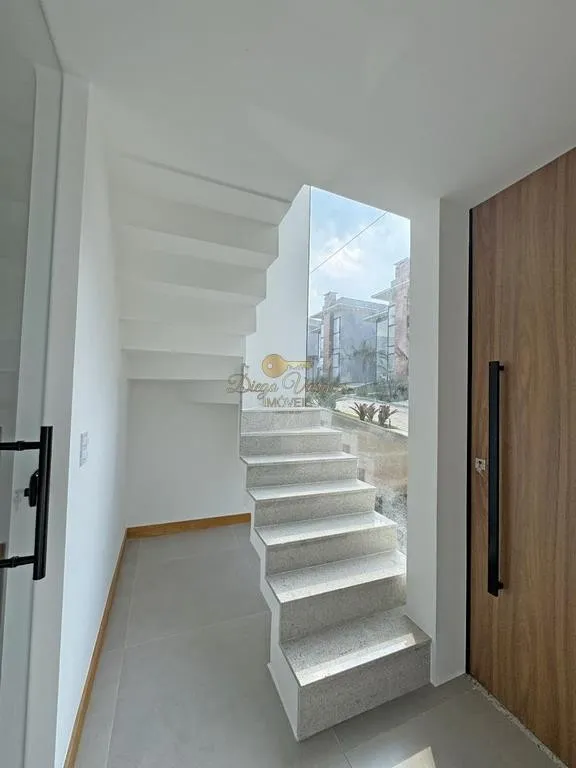 Imagem Casa em Condomínio para Venda em Teresópolis / RJ no bairro Tijuca