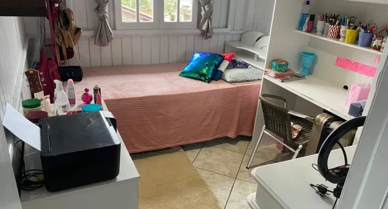 Imagem Casa com 6 Quartos à Venda, 140 m² em São Francisco - Criciúma
