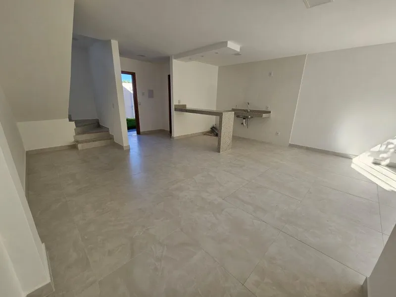 Imagem CASA RESIDENCIAL em SERRA - ES, CIDADE CONTINENTAL
